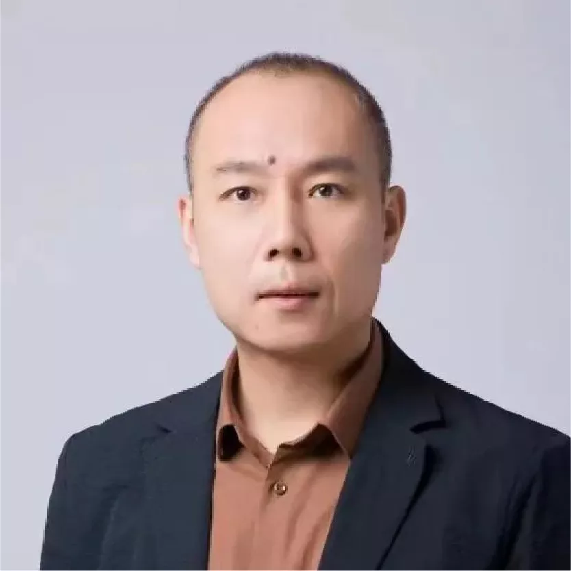 黄   琛
深圳博物馆馆长